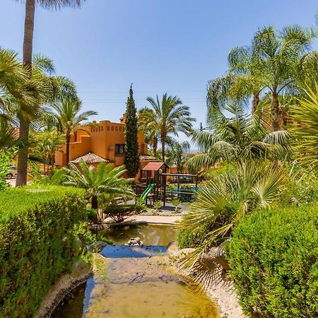 Garden Suite Beach & Relax Sitio de Calahonda Bagian luar foto