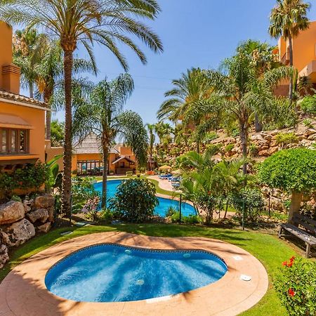 Garden Suite Beach & Relax Sitio de Calahonda Bagian luar foto