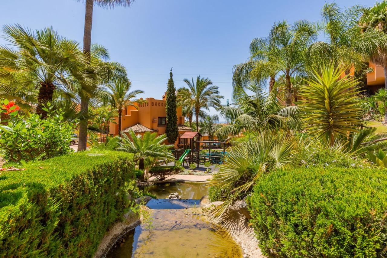 Garden Suite Beach & Relax Sitio de Calahonda Bagian luar foto