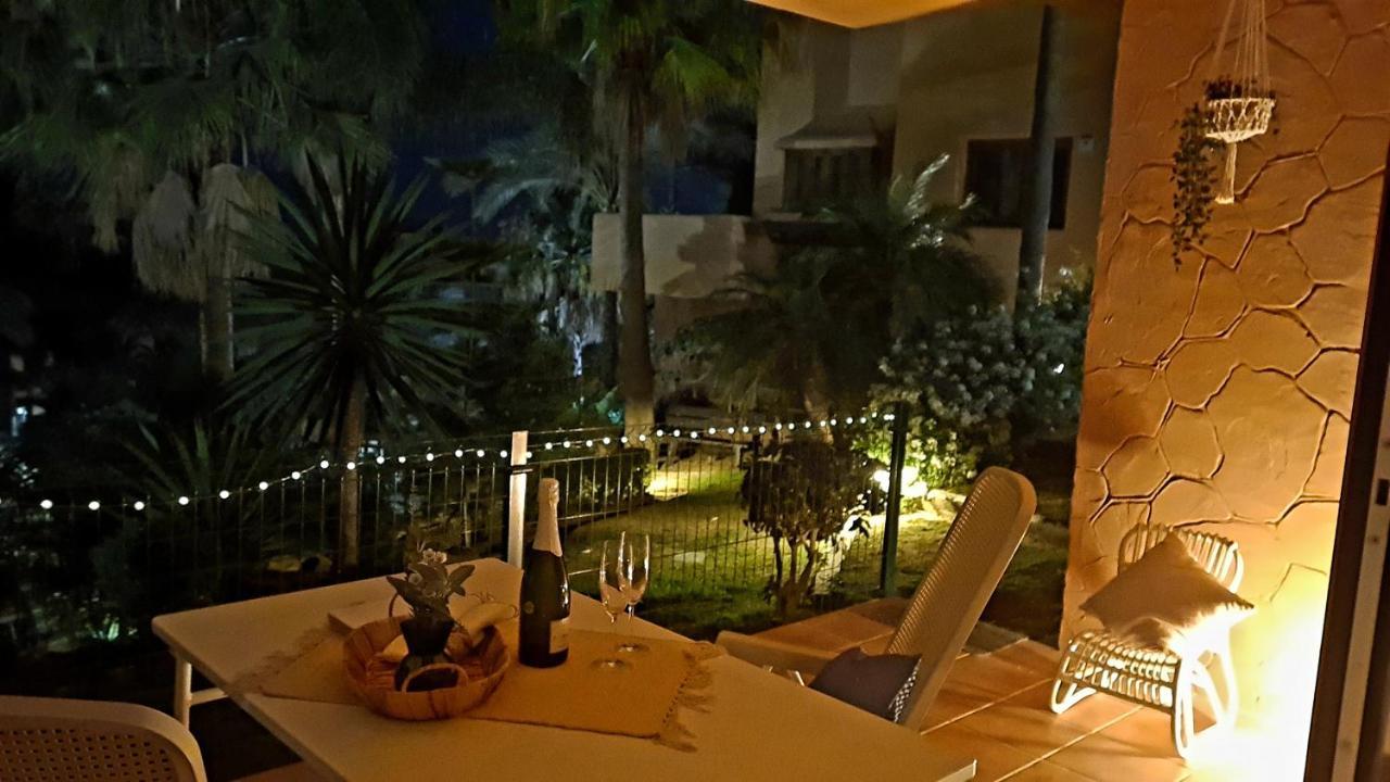 Garden Suite Beach & Relax Sitio de Calahonda Bagian luar foto