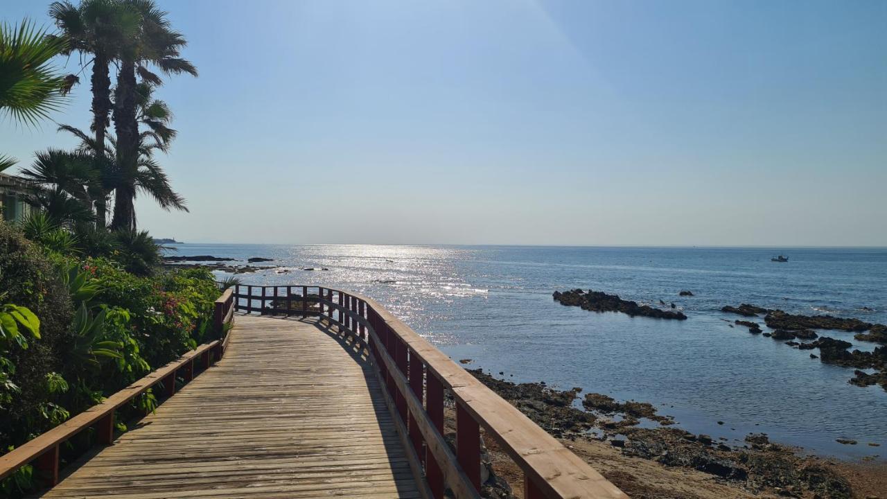 Garden Suite Beach & Relax Sitio de Calahonda Bagian luar foto